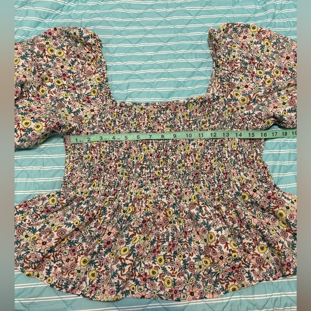 EUC Ana Floral Crop Top Xl no flaws - Picture 2 of 8